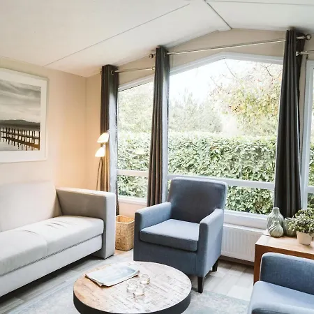 Cozy Chalet For 5p With Garden In A Lovely Area Near Goedereede