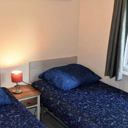 Cozy Chalet For 5p With Garden In A Lovely Area Near Goedereede