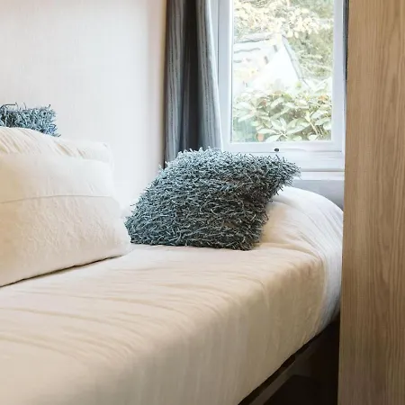 Cozy Chalet For 5p With Garden In A Lovely Area Near 木屋