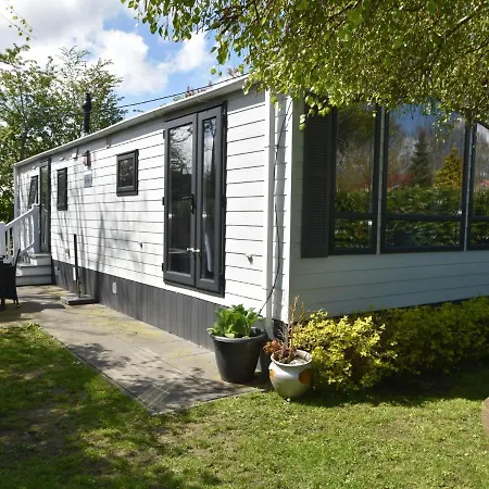 Cozy Chalet For 5p With Garden In A Lovely Area Near